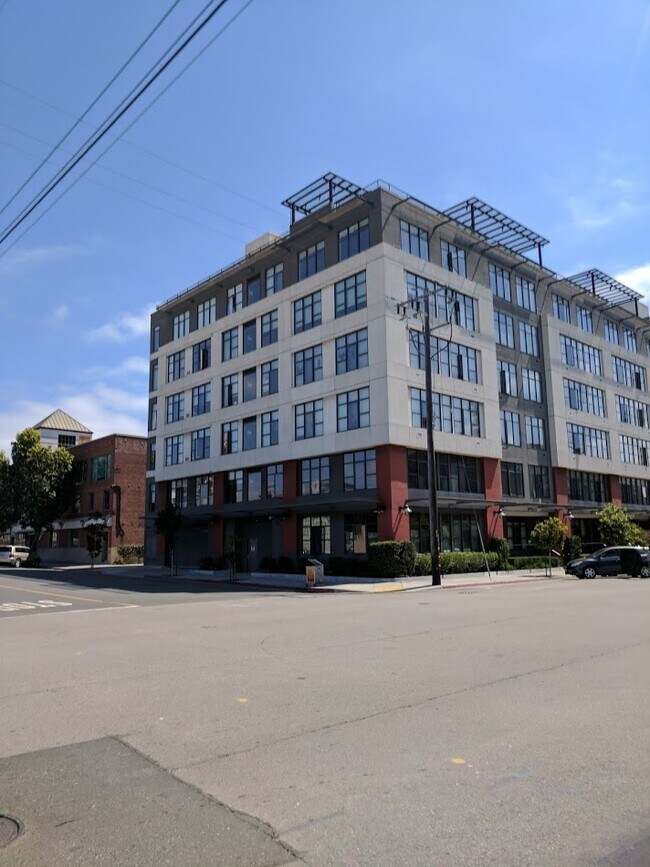 Foto del edificio - WELCOME HOME IN JACK LONDON SQUARE