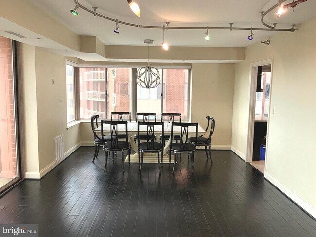 Foto del edificio - 5800 Nicholson Ln