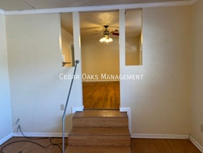 Photo - 217 Perry Lane- House