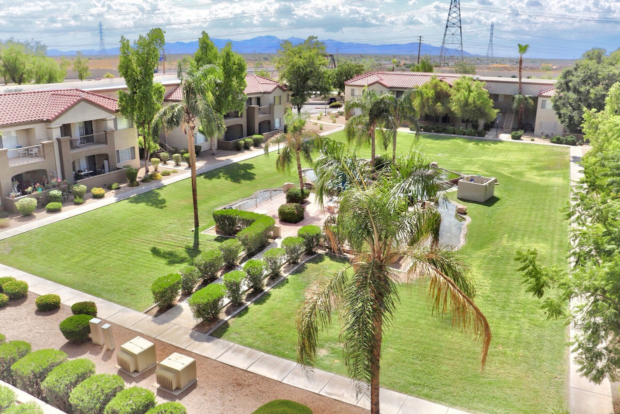 Primary Photo - The Place At The Fountains At Sun City