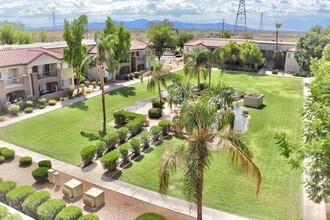 Building Photo - The Place At The Fountains At Sun City