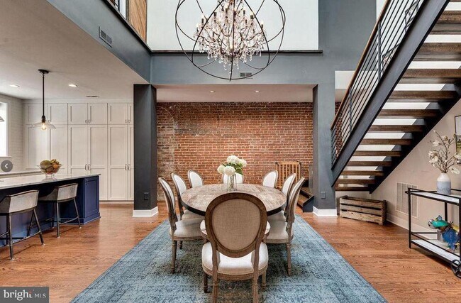 Foto del edificio - 1420 Paloma Way NW