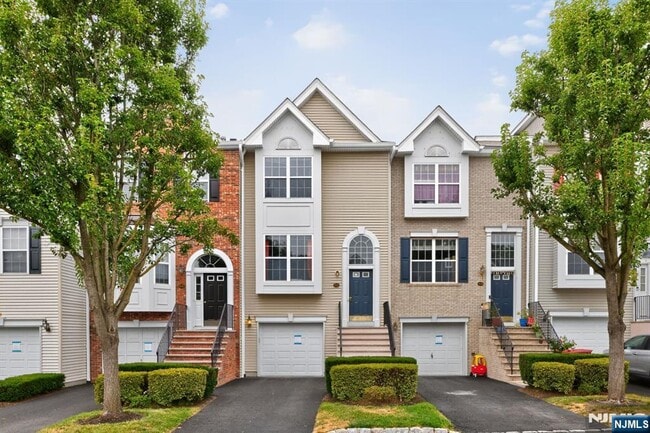 Building Photo - 535 Coventry Dr