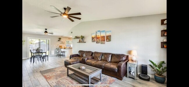 Building Photo - 2Bed/2Bath Home - SR-51/Bell Rd - Move-In ...