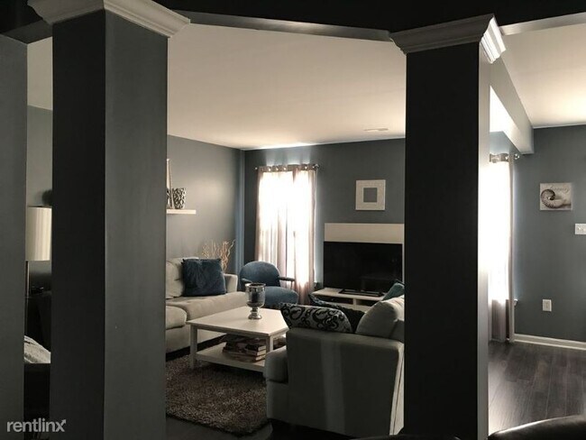 Foto del edificio - 2344 Slater Hill Ln E