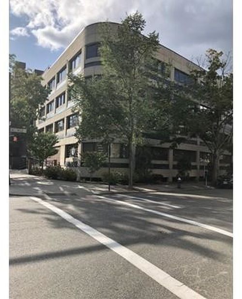 Foto del edificio - 1842 Beacon St