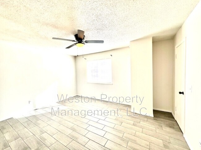 Foto del edificio - 6054 Northwest Expy