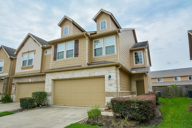 Building Photo - 3903 Calgary Cir