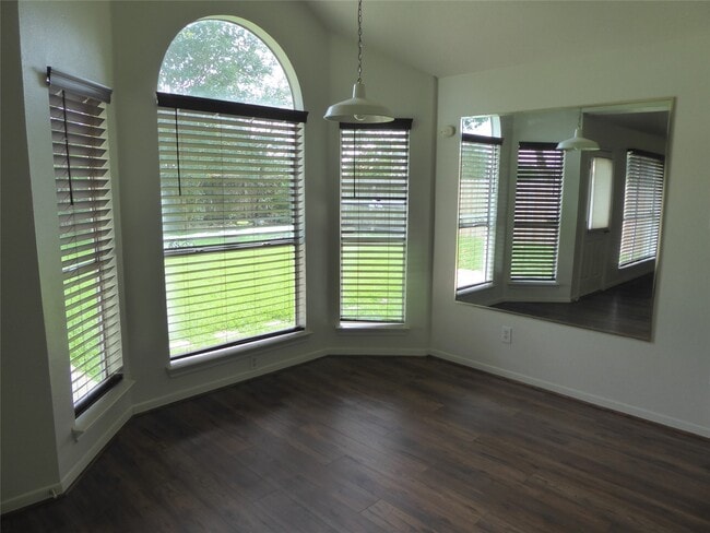 Foto del edificio - 3522 Sheldon Dr