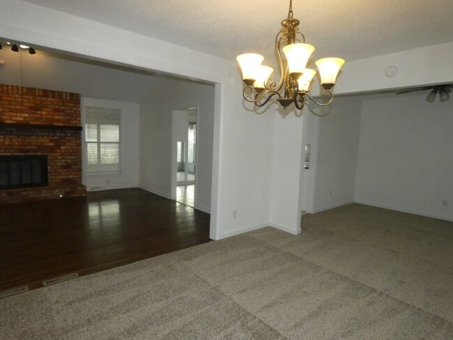 Building Photo - 3601 NE 76th Terrace