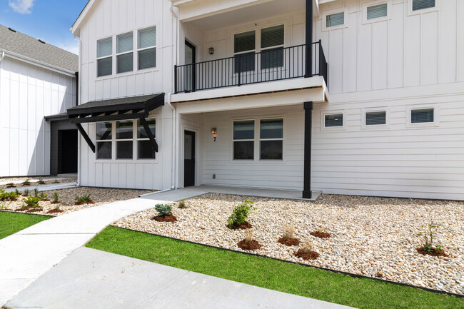 Building Photo - 1804 Iron Wheel Dr