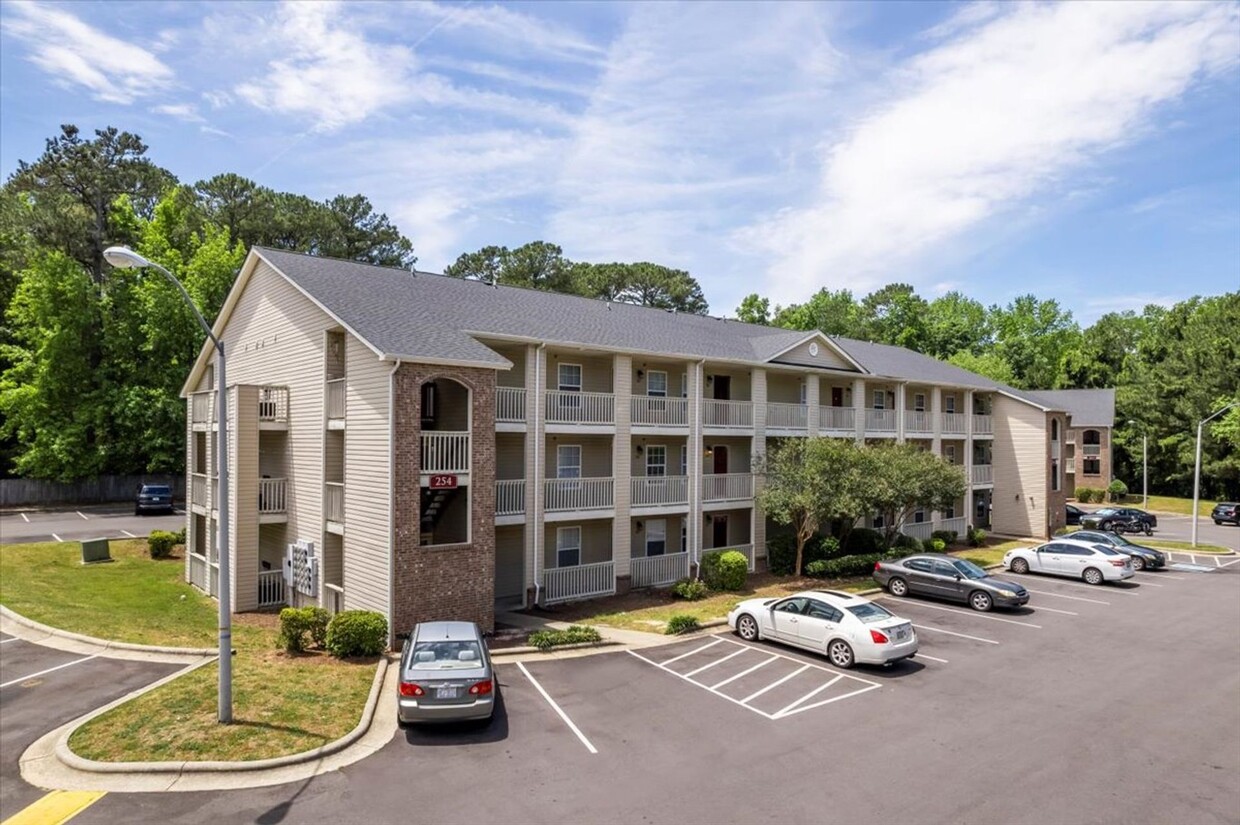 Primary Photo - Meadowbrook Luxury Apartments