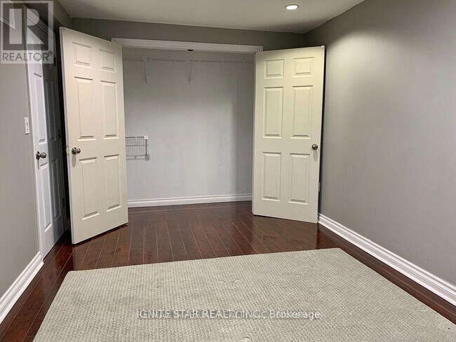 Photo du bâtiment - 3405 Colonial Dr