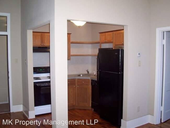 Building Photo - 1 br, 1 bath Apartment - 620 N. 12th 620 N...