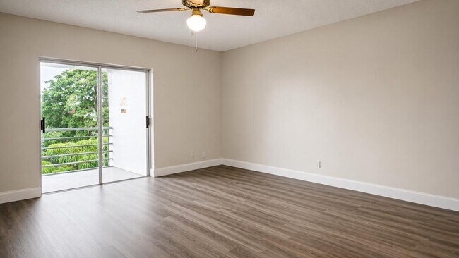 Foto del edificio - 4880 NW 22nd St