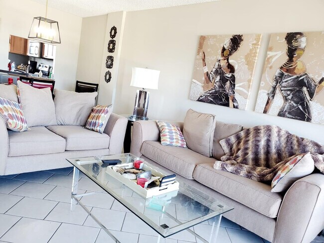 Foto del edificio - 120 Royal Pk Dr