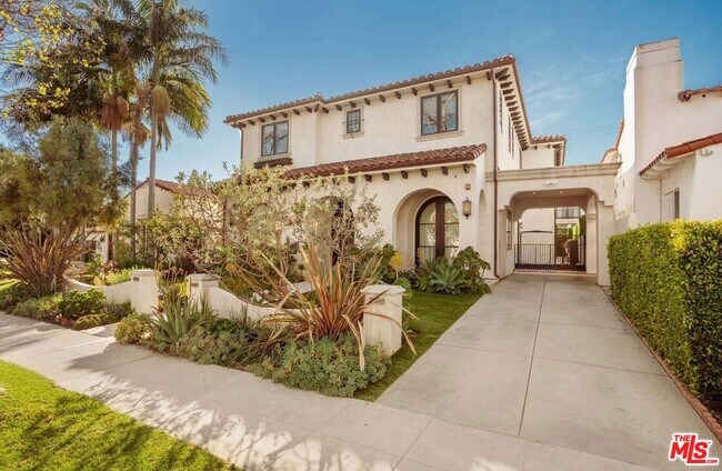 Building Photo - 329 Canon Dr