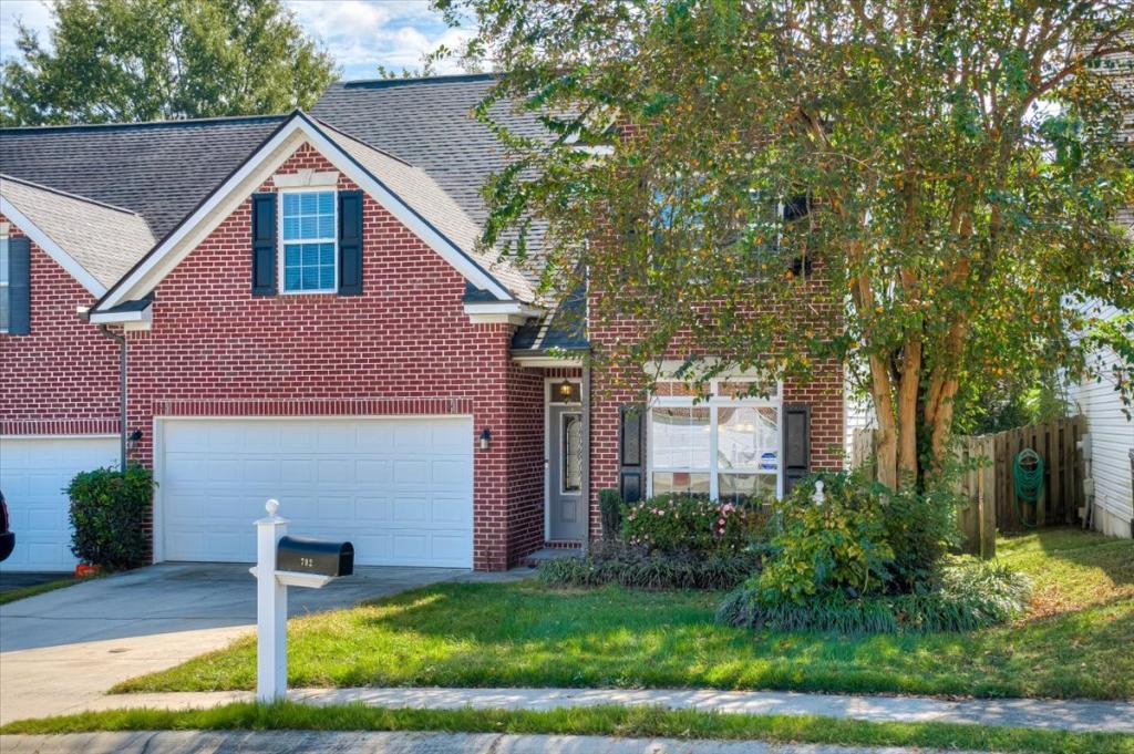 Foto principal - 702 Lakeside Landing Ct