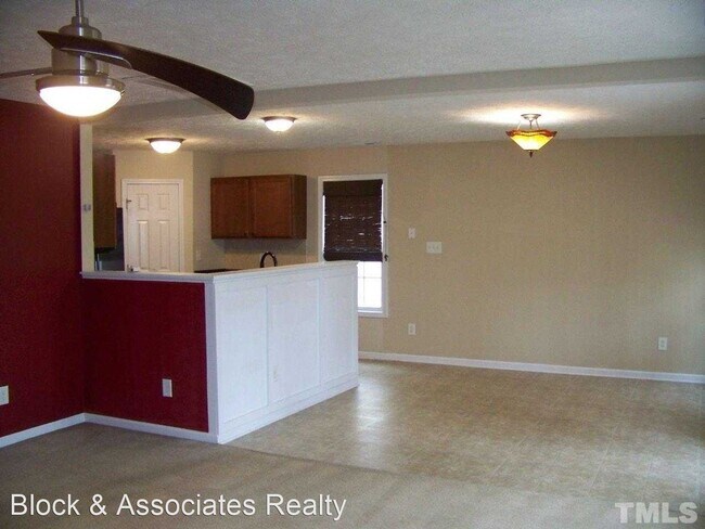 Building Photo - 3 br, 2.5 bath House - 75 Boston Harbor