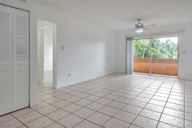 Foto del edificio - 2500 NW 13th St