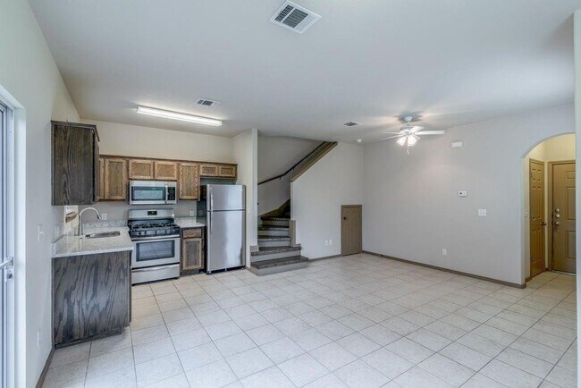 Foto del edificio - 2903 Whisper Oaks Ln