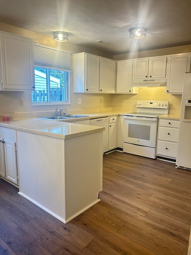 Foto del edificio - 6781 Brace Ct