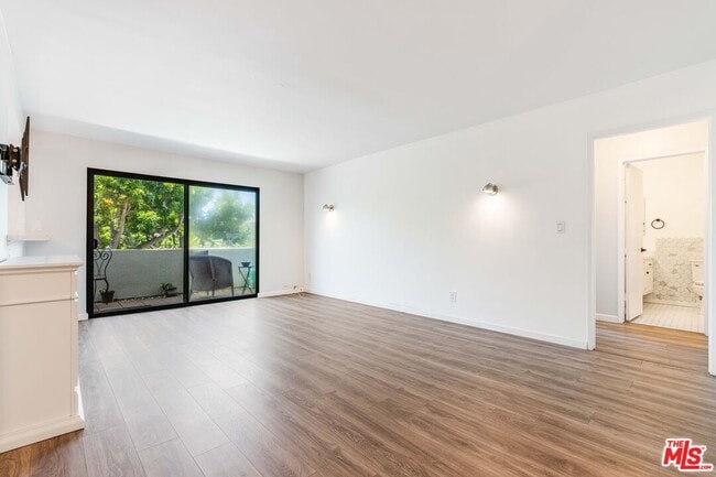 Building Photo - 5000 S Centinela Ave