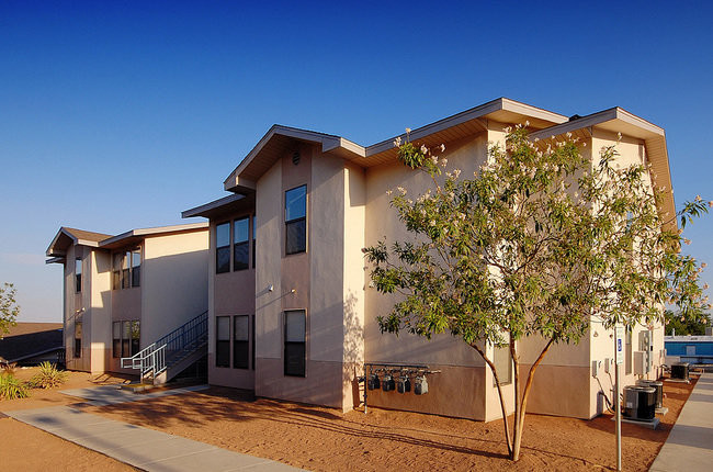 Foto del edificio - Mesquite Village Apartments