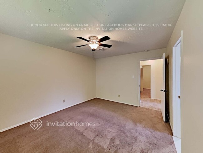 Building Photo - 9812 Robin St
