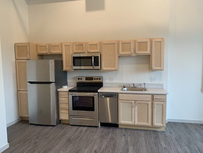 Studio Kitchen Layout - 202 Valley Green Sq