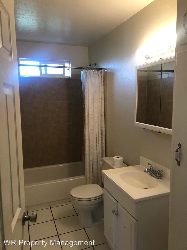 Building Photo - 2 br, 1 bath House - 908 Dainty Ave Unit #10