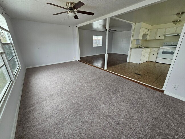 Foto del edificio - 14342 Starcross St