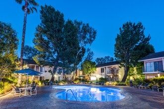Building Photo - Village Pointe Apartments