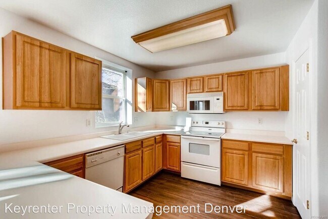 Foto del edificio - 3405 S Lowell Blvd
