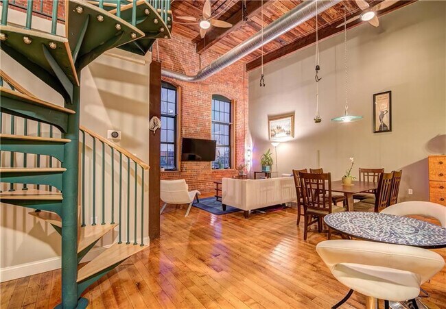 Foto del edificio - 589 Atwells Ave