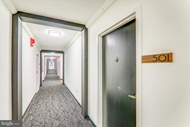 Foto del edificio - 2030 F St NW