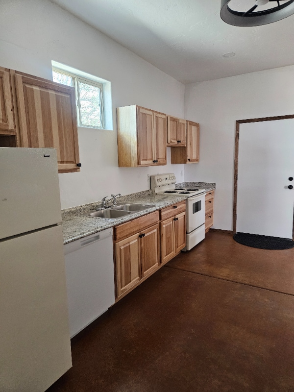 Building Photo - 3937 E Montecito St