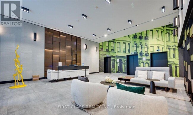 Photo du bâtiment - 8119 Birchmount Rd