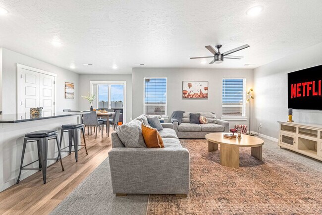 Foto del edificio - 5126 E Sylvan Hart Dr