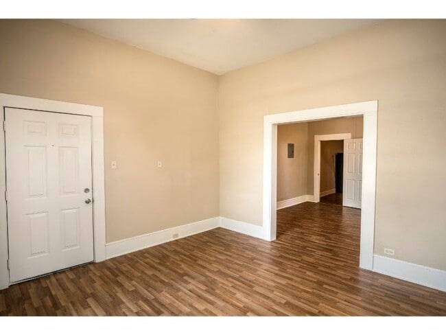 Photo - 1323 Lamar St Apartment