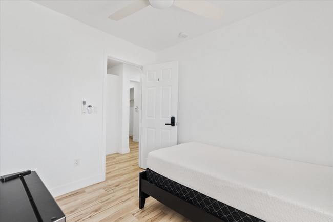 Building Photo - 2956 E Mobile Ln