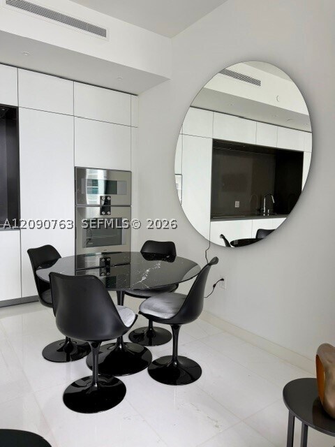 Foto del edificio - 300 Biscayne Blvd