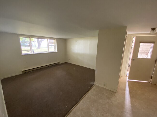 Photo du bâtiment - 23 Centennial Ave W