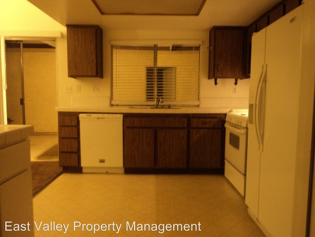 Building Photo - 1077 Ardmore Cir