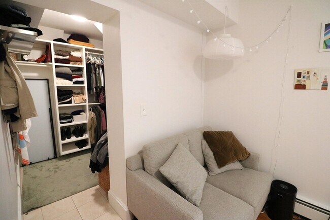 Foto del edificio - 30 Upland Rd