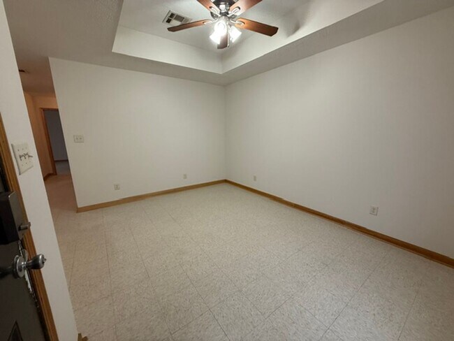 Building Photo - 2212 N Malcolm St