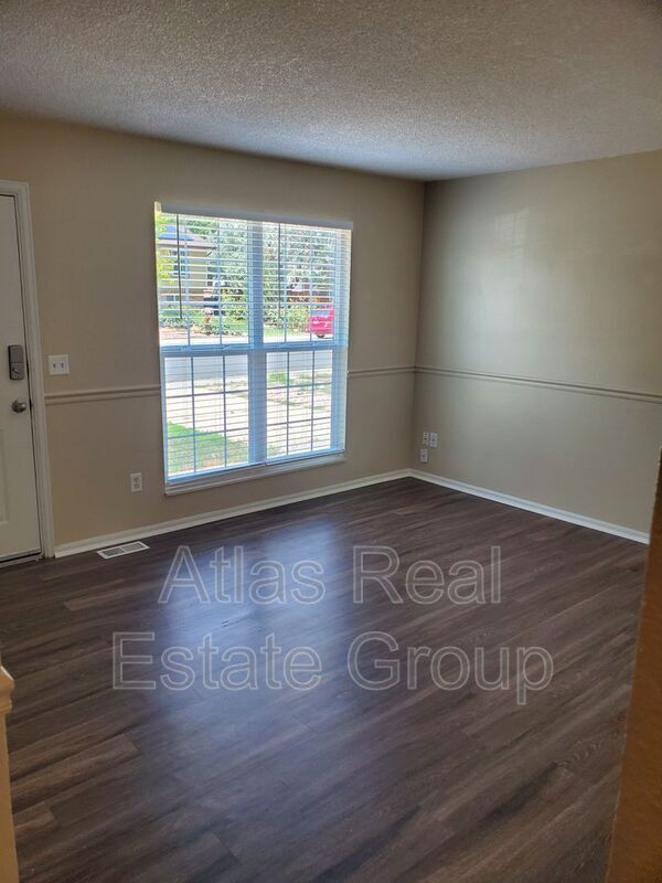 Foto del edificio - 1502 Dover St