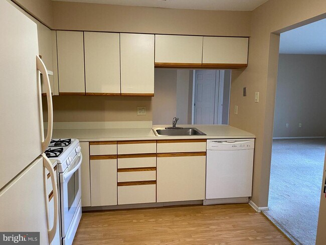 Foto del edificio - 4405A Waterperry Ct