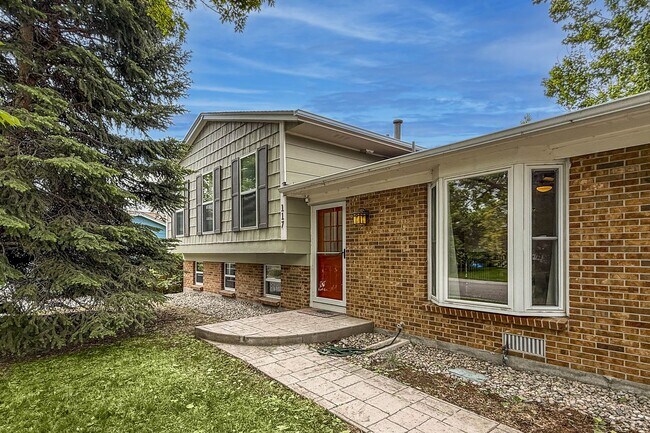 Building Photo - Beautifully Updated Lafayette Home with Di...