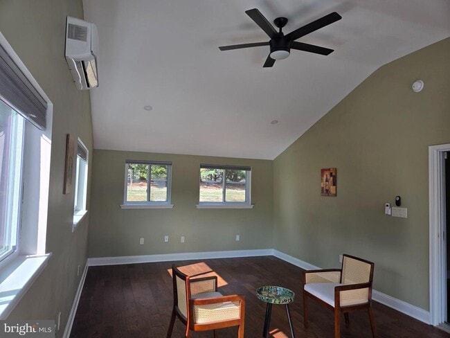Building Photo - 3300 Mt Airy Ct